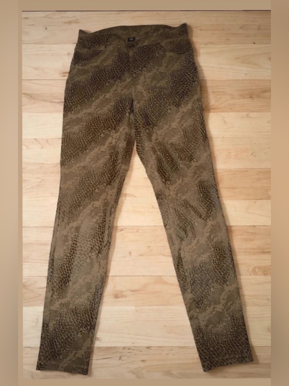 Hue Women’s Slim Fit Olive Snake-Print suede pants